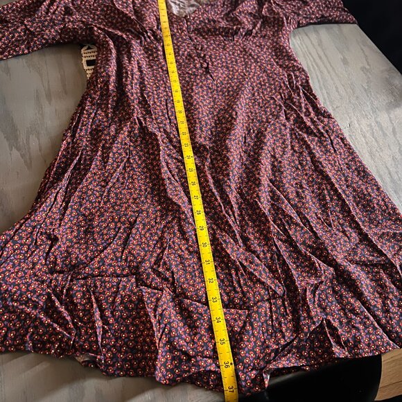 Mango floral print viscose midi dress. Long sleeved. Red and purple floral sz 8 - Picture 5 of 6